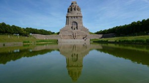 Das Völkerschlachtdenkmal ist eine Sehenswürdigkeit in der Nähe von Leipzig