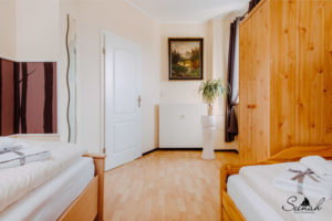 Ansicht vom Schlafzimmer Nummer 2 unserer Ferienwohnung für 6 Personen in der Pension Seenah im schönen leipziger Neuseenland